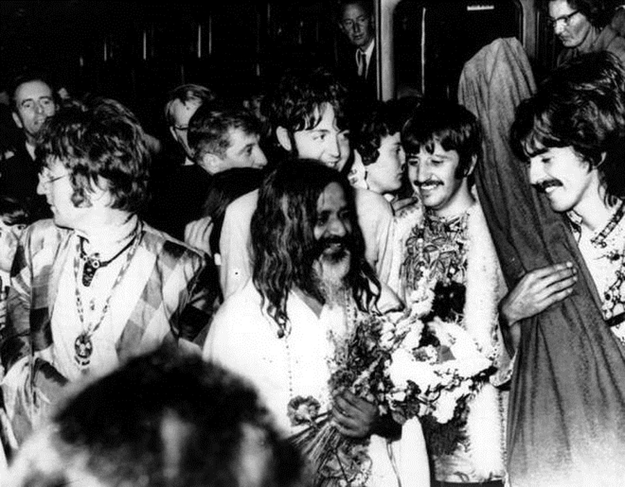 The Beatles - A Day in The Life: March 3, 1968 The Beatles - A Day in The Life: March 3, 1968