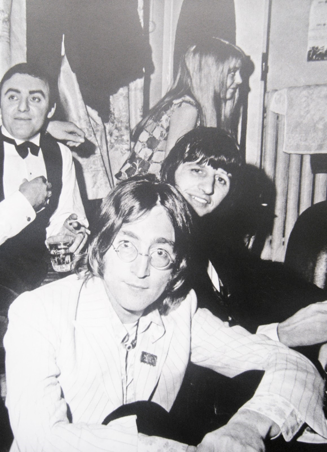 The Beatles - A Day in The Life: April 18, 1968 The Beatles - A Day in The Life: April 18, 1968