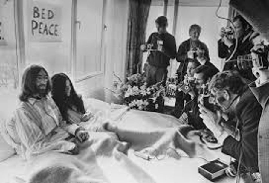 The Beatles - A Day in The Life: March 21, 1969 The Beatles - A Day in The Life: March 21, 1969